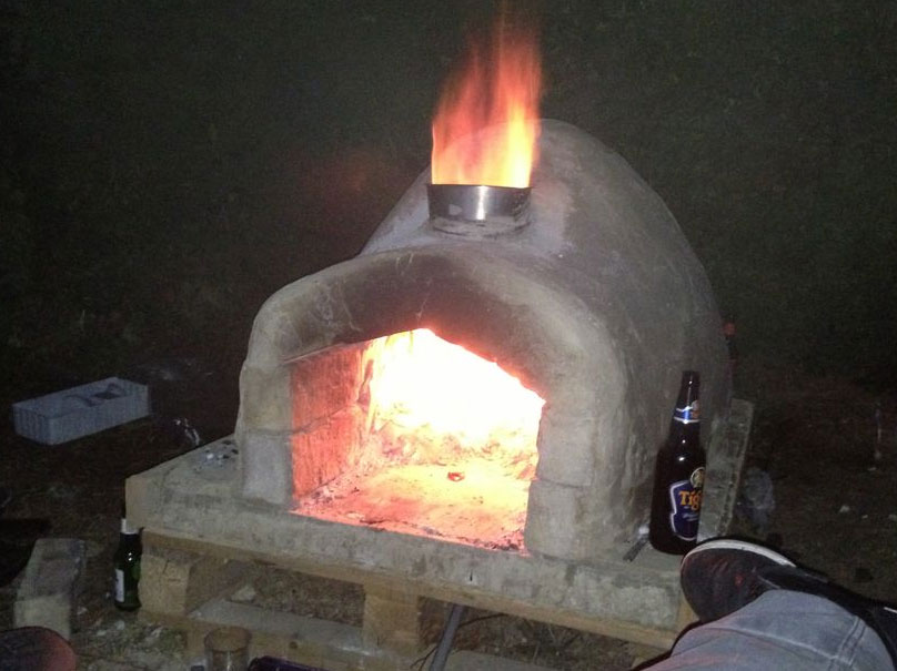 Build A Fiery Outdoor Pizza Oven With This Diy Project