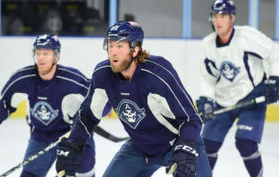 Hockey Player Loans His Car So Opponent Can See Birth of His Child