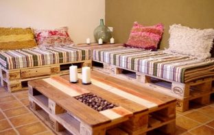 Your DIY Guide To The Most Trendy Wood Pallet Furniture