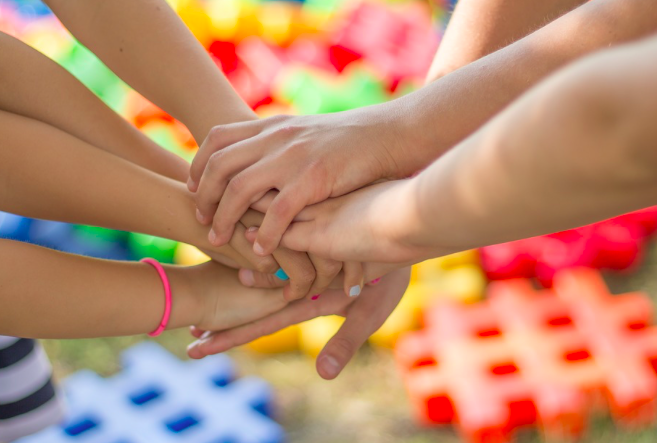 Group of Friends Reach Out To Help Pull Woman Out of Depression