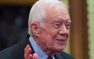 Jimmy Carter Helps Open Clinic for Town with No Doctor