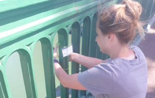 Teen Saving Lives with Thoughtful Notes on Bridge