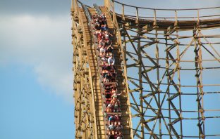 Would You Spend 30 Hours In A Coffin For Six Flags?
