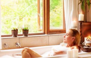 Taking A Long Hot Bath Is The Newest Method To Lose Weight