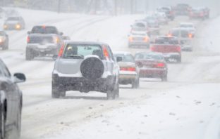 Essential Items You Need In Your Car For Cold Weather Preparedness