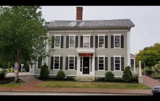 The Fanciest McDonald’s In America Is In a House