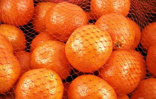 The Red Mesh Bag Trick With Citrus