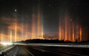 Northern US Sky Experiences Dazzling Light Pillars