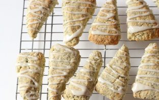 Homemade Lemon Poppyseed Scones Recipe