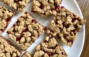 Small Batch Peanut Butter and Jelly Bars Recipe