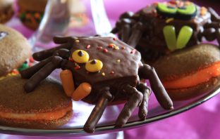 Spider Web Whoopie Pies Recipe
