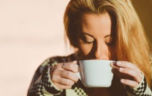 Drinking Tea And Coffee Could Reduce The Chance Of Stroke And Dementia
