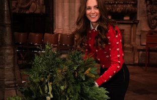 Kate Middleton Surprises The Crowd With Her Piano Skills At Christmas Concert