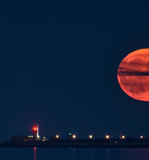 This Week, The Sturgeon ‘Supermoon’ Will Appear In The Sky