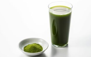 Greens Powders: What Experts Think