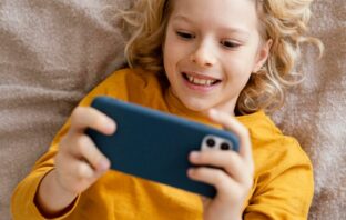 These Apps Will Help You Spy On Your Kids